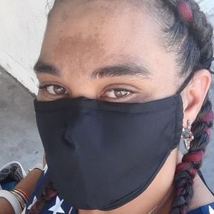 Meet your Posher, Elexus